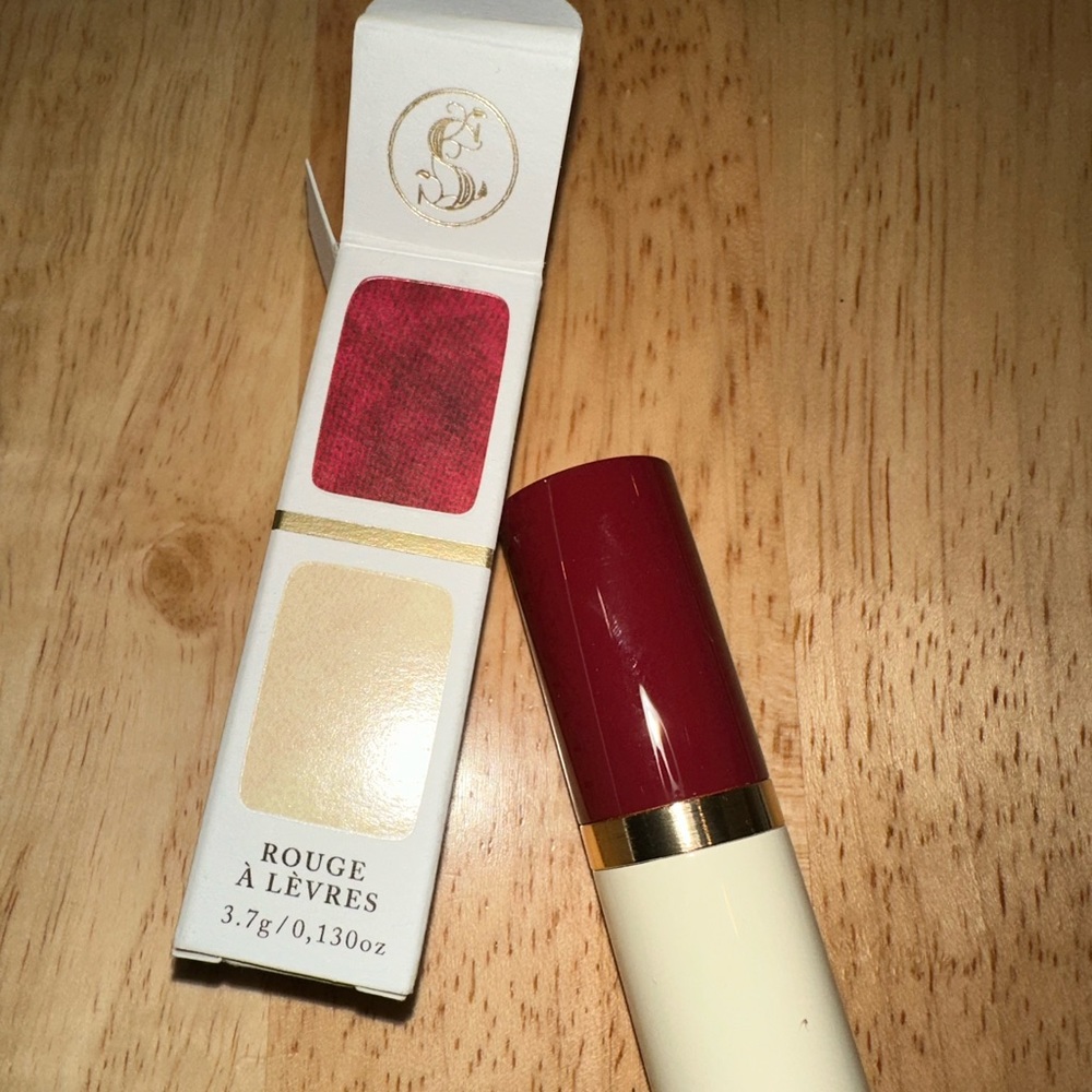 Sezane La Beauté Rouge